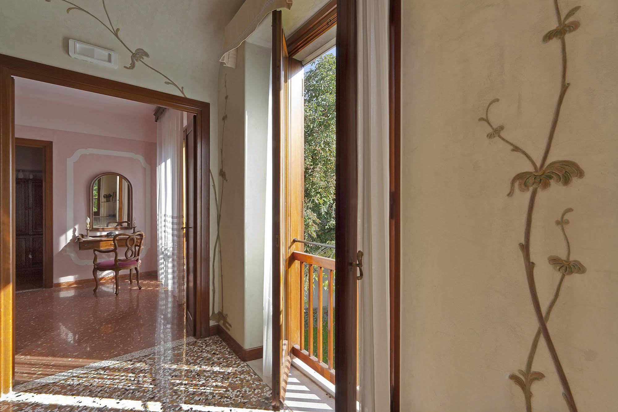 Il Cantelino Padova Luaran gambar