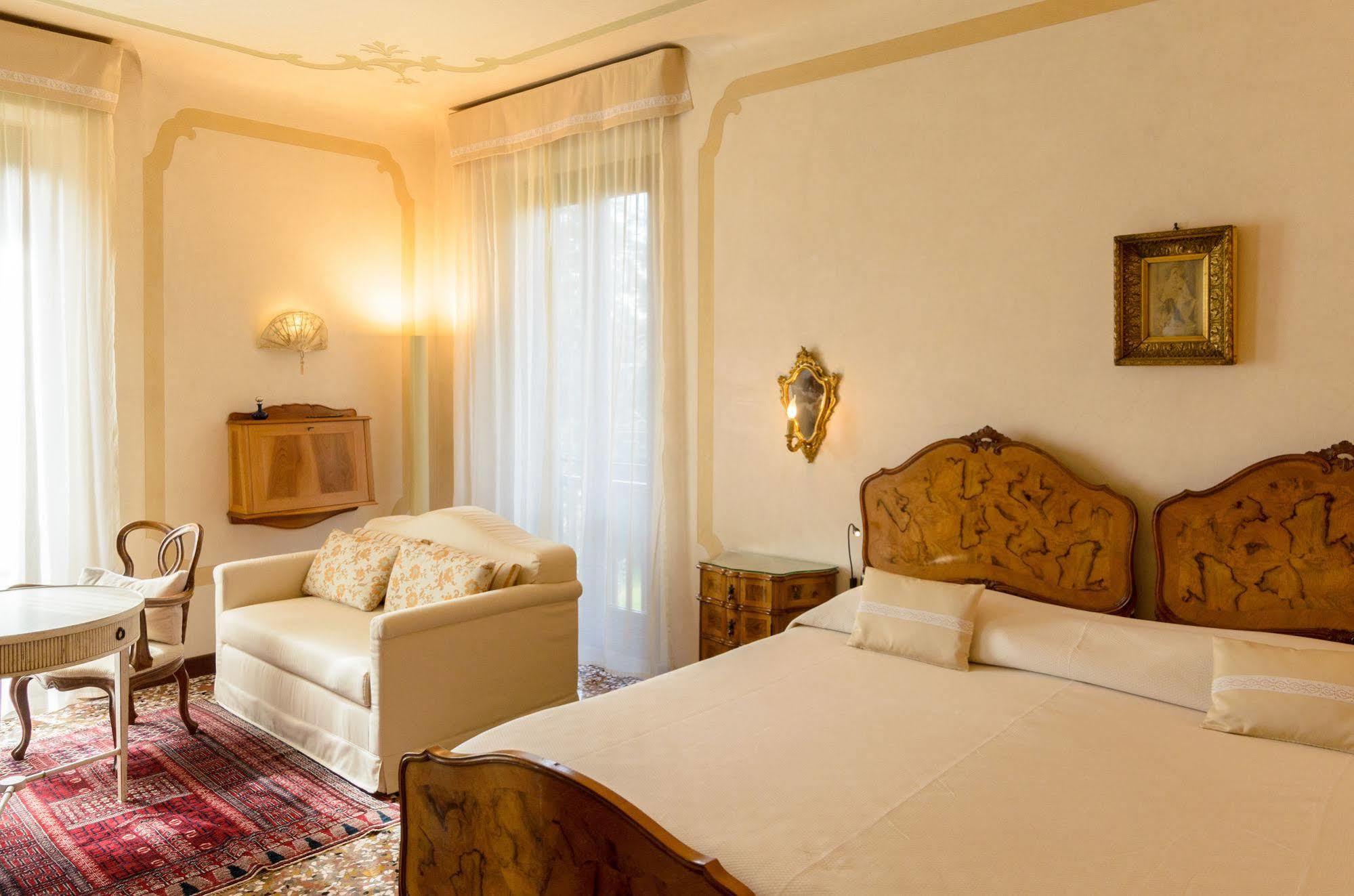 Il Cantelino Padova Luaran gambar